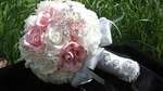 Brooch bouquet from DIY upcycling