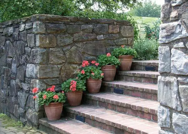 Do-It-Yourself-Retaining-Wall